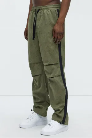 Alleviate Straight Pants - Green