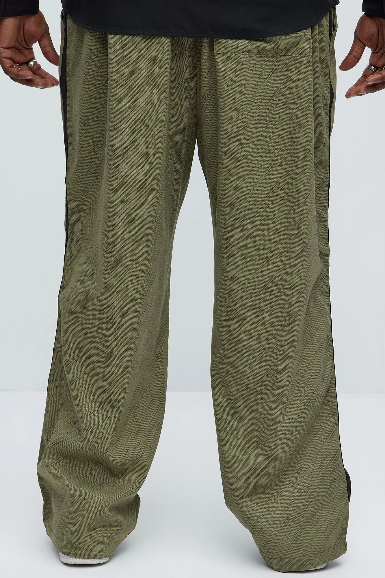 Alleviate Straight Pants - Green