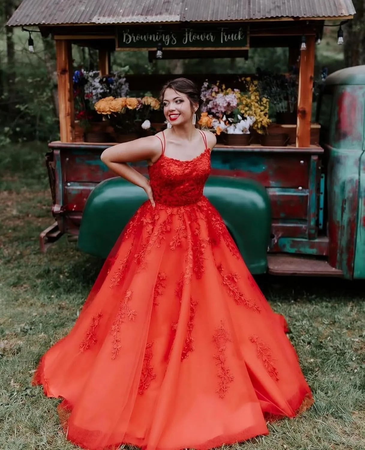 CWOAPO Spaghetti Straps Long Prom Dresses 2025 Ball Gown Lace Appliques Tulle Prom Dress with Pockets Wedding Gowns for Women