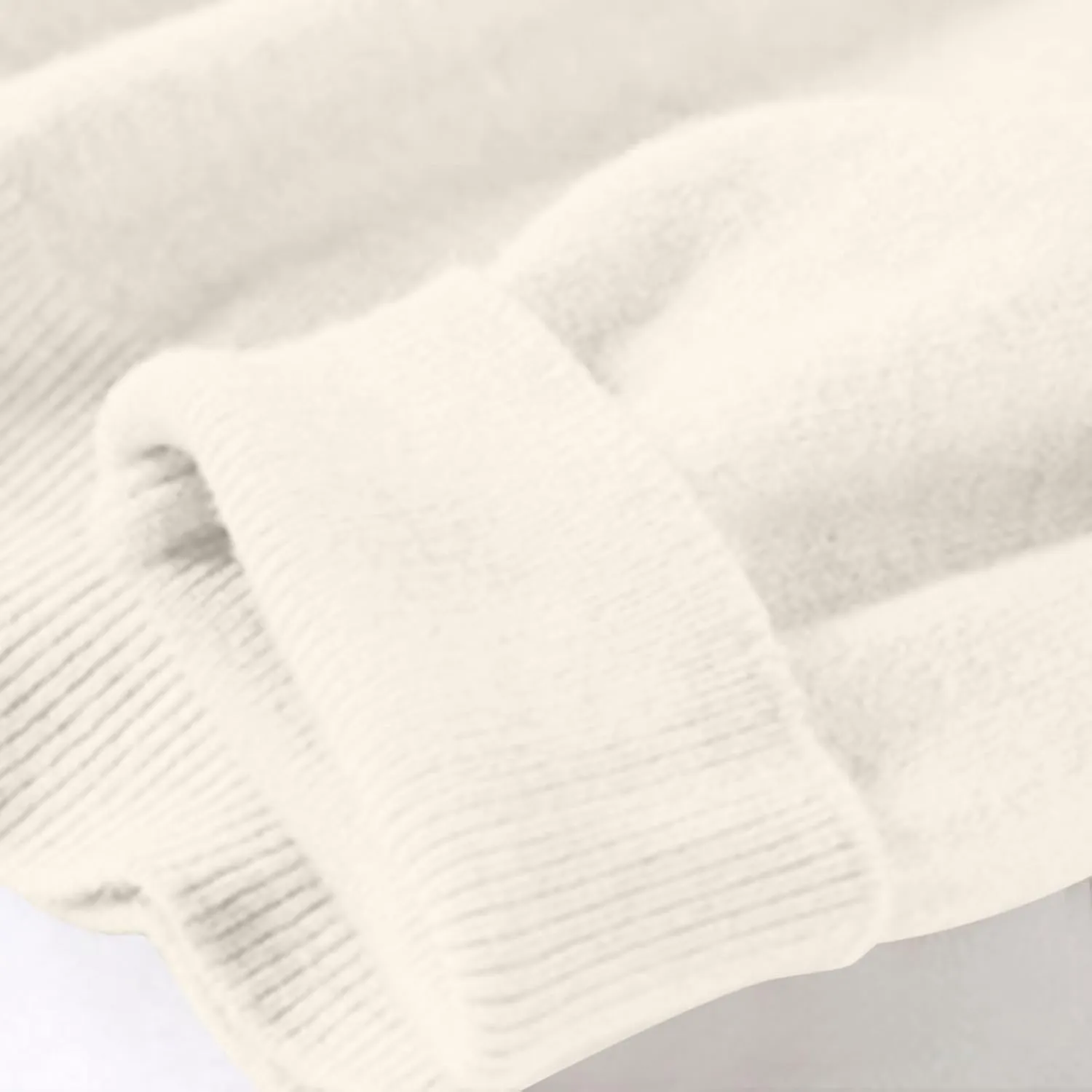 Gumipy Women Cashmere Sweater Crewneck Long Sleeve Oversized Sweaters Soft Knit Cashmere Sweaters Trendy Tunic Sweaters