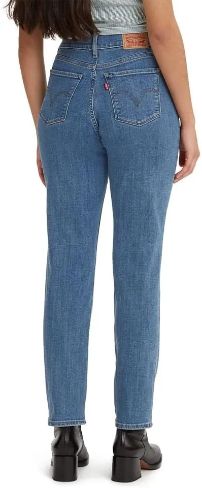 Levi's Women's Classic Straight Jeans