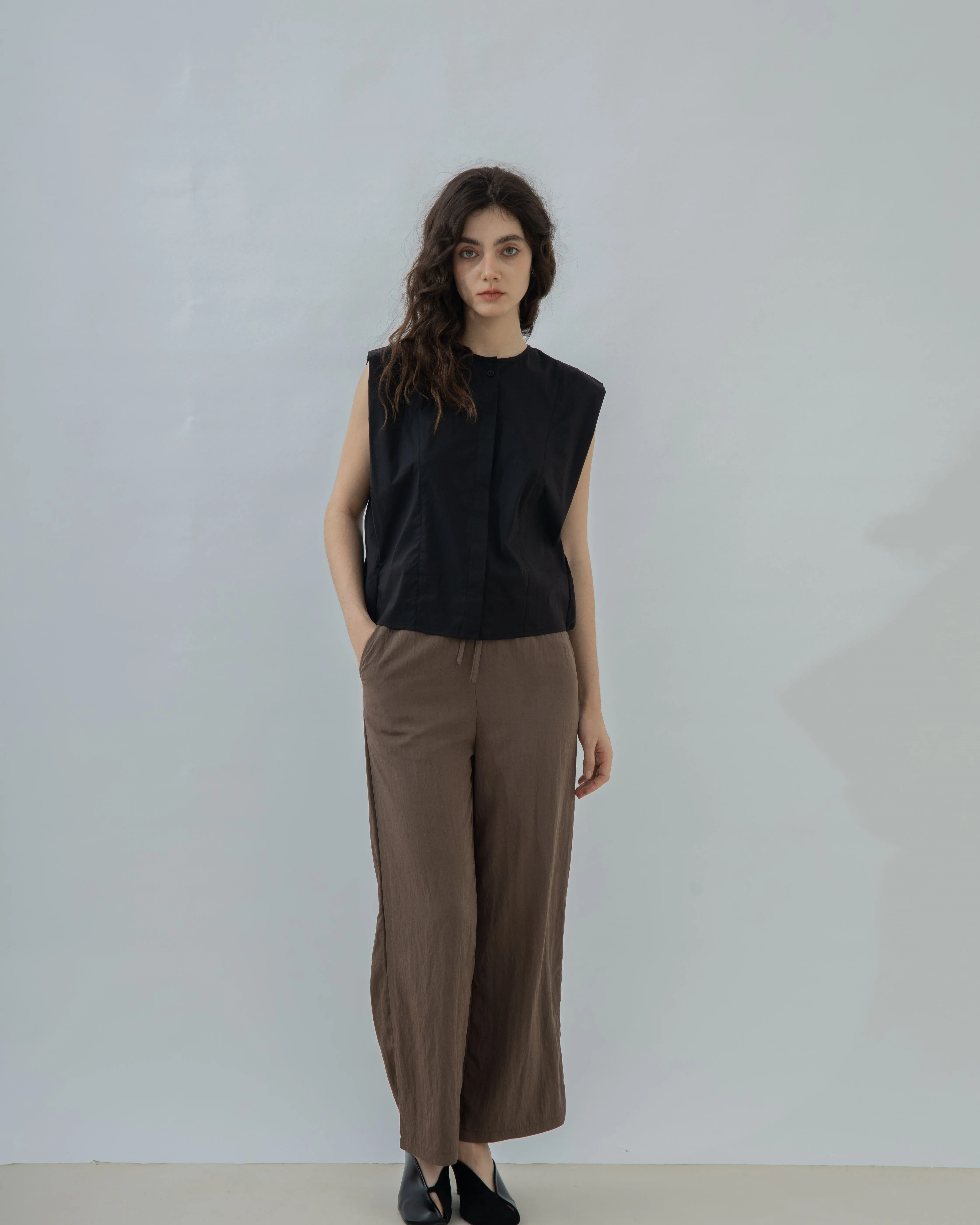 Relaxed Drawstring Straight Cut Trousers (Brown)