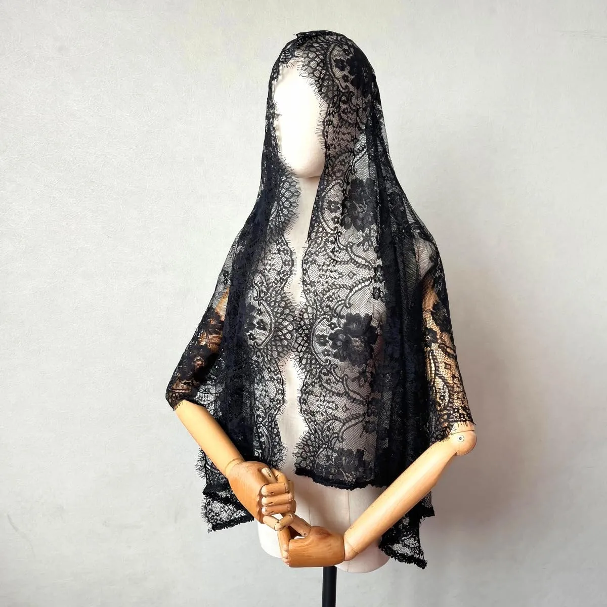 Spanish Lace Mantilla Veil, Vintage Inspired Infinity Shape, Triangle Head Covering